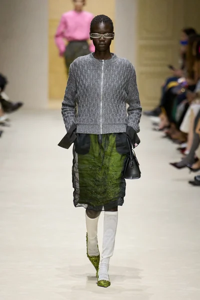 Look 35